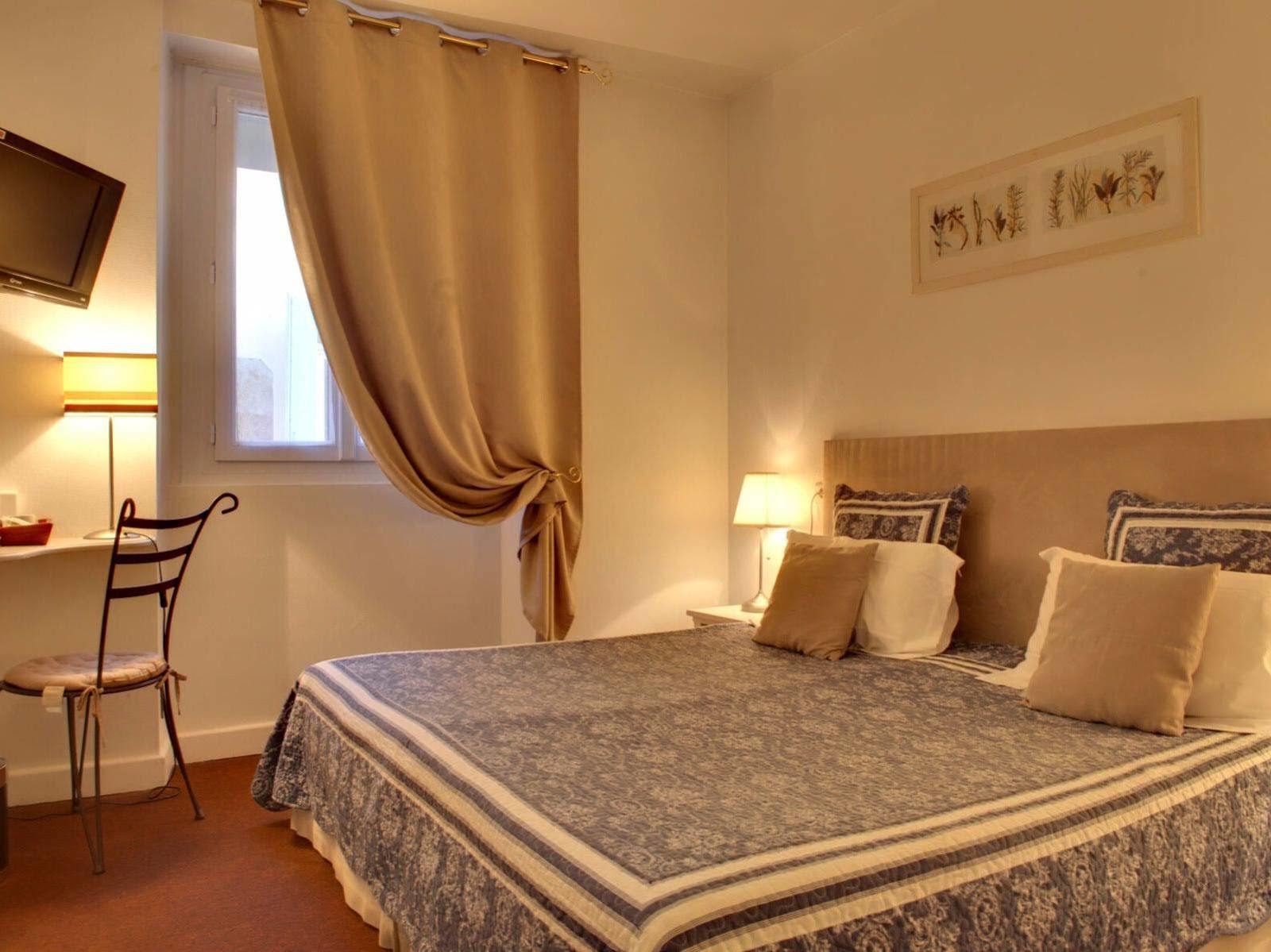 Logis Hotel Orly อาเลส ภายนอก รูปภาพ